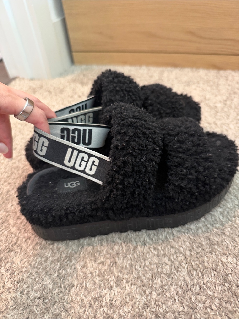 UGG Oh Fluffita Sandals Black